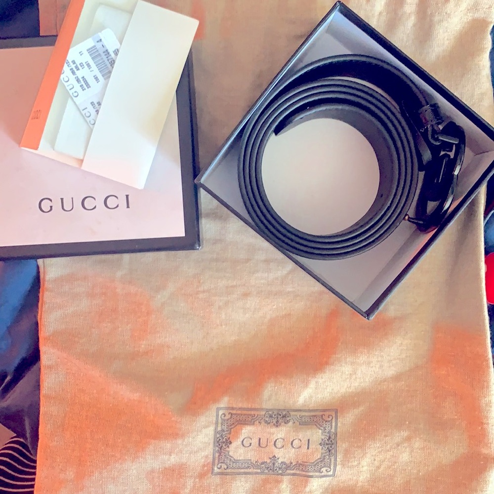 Gucci belt 130x 52 with tag box n ribbon